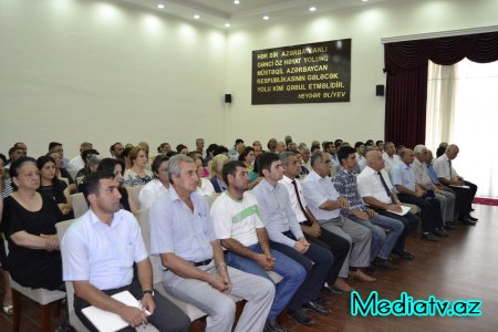 Alı Alıyev Beyləqan və İmişlidə məskunlaşan füzulili məcburi köçkünlərlə görüşüb - FOTOLAR