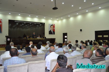 Alı Alıyev Beyləqan və İmişlidə məskunlaşan füzulili məcburi köçkünlərlə görüşüb - FOTOLAR