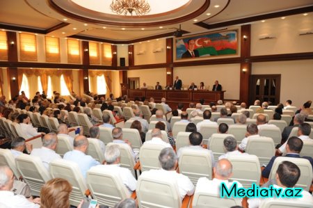 Nəsimi Rayon İcra Hakimiyyəti Başçısı yanında Şuranın geniş iclası keçirilmişdir - FOTOLAR
