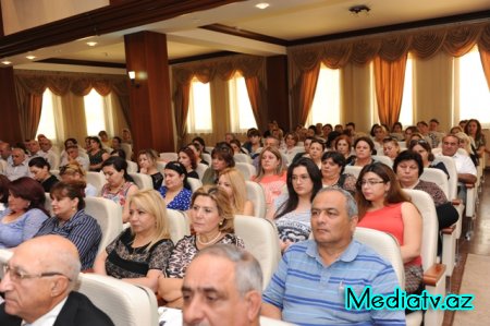 Nəsimi Rayon İcra Hakimiyyəti Başçısı yanında Şuranın geniş iclası keçirilmişdir - FOTOLAR