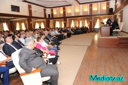 Nəsimi Rayon İcra Hakimiyyəti Başçısı yanında Şuranın geniş iclası keçirilmişdir - FOTOLAR