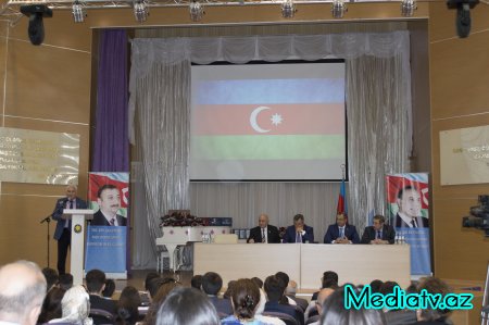 Nərimanovda ali təhsil müəssisələrinə qəbul olunmuş tələbələrlə rayon rəhbərliyi və ictimaiyyətinin görüşü keçirilib - FOTOLAR
