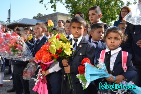Şamaxıda “Bilik Günü”ndə yeni məktəb binası şagirdlərin istifadəsinə verilmişdir - FOTOLAR