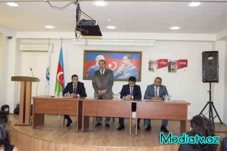 Nərimanov rayonunda ilk dəfə səs verəcək gənclərlə görüş keçirilib - FOTOLAR