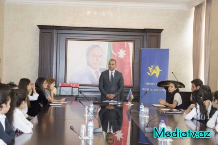Nərimanovda “Əsrin müqaviləsinin” 22 illiyinə həsr edilmiş məktəblilər arasında esse yarışının qalibləri mükafatlandırıldı - FOTOLAR