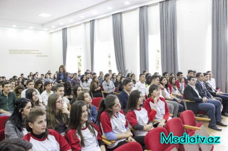 “Müstəqil Azərbaycanım” mövzusunda bilik yarışmaları layihəsinin  açılış mərasimi keçirilib - Nərimanovda (FOTOLAR)