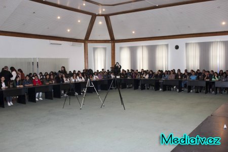 “Müstəqil Azərbaycanım” mövzusunda bilik yarışmaları layihəsinin növbəti mərhələsi keçirildi - Nərimanovda (FOTOLAR)