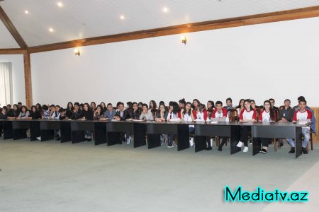 “Müstəqil Azərbaycanım” mövzusunda bilik yarışmaları layihəsinin növbəti mərhələsi keçirildi - Nərimanovda (FOTOLAR)