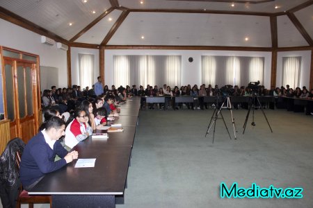 “Müstəqil Azərbaycanım” mövzusunda bilik yarışmaları layihəsinin növbəti mərhələsi keçirildi - Nərimanovda (FOTOLAR)