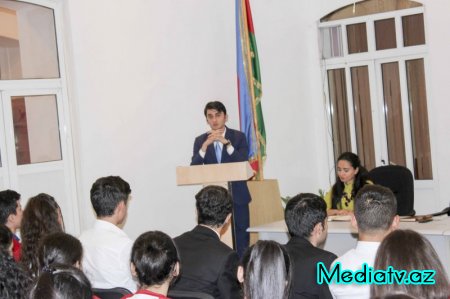 “Müstəqil Azərbaycanım” mövzusunda bilik yarışmaları layihəsinin növbəti mərhələsi keçirilib - FOTOLAR