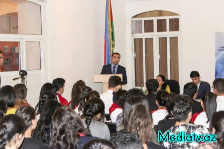 “Müstəqil Azərbaycanım” mövzusunda bilik yarışmaları layihəsinin növbəti mərhələsi keçirilib - FOTOLAR