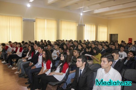 “Müstəqil Azərbaycanım” mövzusunda bilik yarışmaları layihəsinin növbəti mərhələsi keçirilib - FOTOLAR