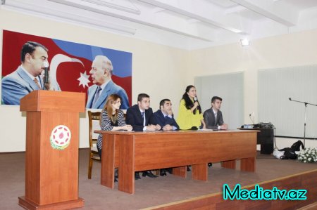 “Müstəqil Azərbaycanım” mövzusunda bilik yarışmaları layihəsinin növbəti mərhələsi keçirilib - FOTOLAR