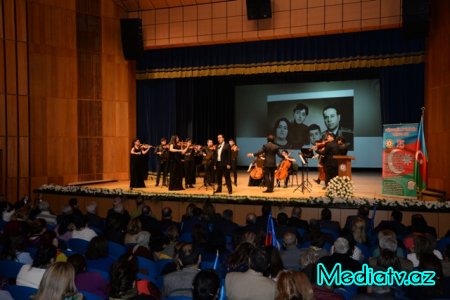 Nəsimi rayonunda Dövlət müstəqilliyinin 25 illiyinə həsr edilmiş “Müstəqilliyimizin yaşıdları” tədbiri keçirilib - FOTOLAR
