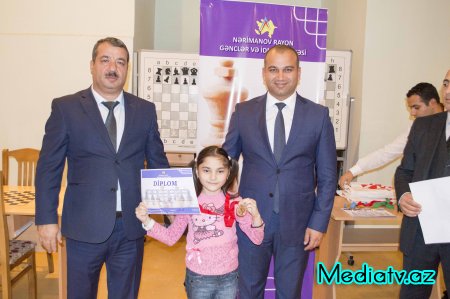 Nərimanovda Dövlət Müstəqilliyinin 25 illiyinə həsr olunmuş məktəblilərarasında şahmat turniri keçirilib - FOTOLAR