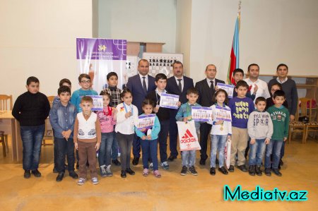 Nərimanovda Dövlət Müstəqilliyinin 25 illiyinə həsr olunmuş məktəblilərarasında şahmat turniri keçirilib - FOTOLAR