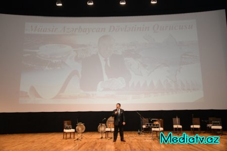 Nəsimidə dövlət müstəqilliyinin bərpasının 25-ci ildönümünə həsr edilmiş tədbir keçirilib - FOTOLAR
