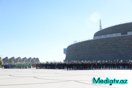 Nəsimi rayonunda Bayraq gününə həsr edilmiş yürüş keçirilib - FOTOLAR