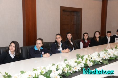  Nəsimi rayon məktəbliləri  növbəti dəfə  "Ölkəmizi tanıyaq"  adı altında maarifləndirici  tur-aksiyada iştirak edəcəklər - FOTOLAR