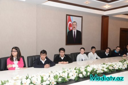 Nəsimi rayon məktəbliləri  növbəti dəfə  "Ölkəmizi tanıyaq"  adı altında maarifləndirici  tur-aksiyada iştirak edəcəklər - FOTOLAR