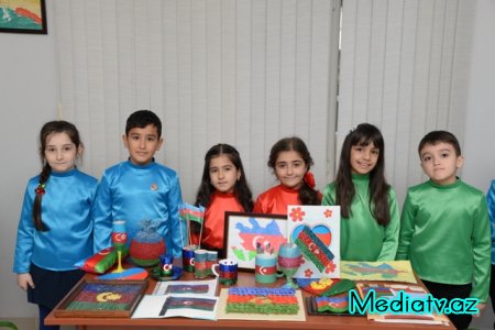 Nəsimi rayonu 111 saylı tam orta məktəbdə  “Ucal,Yaşa Azərbaycan ” mövzusunda tədbir keçirildi - FOTOLAR