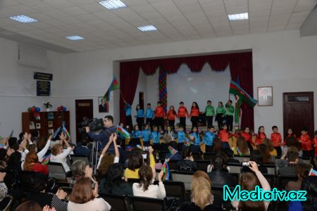 Nəsimi rayonu 111 saylı tam orta məktəbdə  “Ucal,Yaşa Azərbaycan ” mövzusunda tədbir keçirildi - FOTOLAR