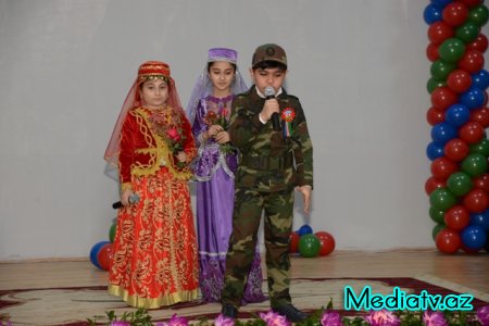 Nəsimi rayonu 111 saylı tam orta məktəbdə  “Ucal,Yaşa Azərbaycan ” mövzusunda tədbir keçirildi - FOTOLAR