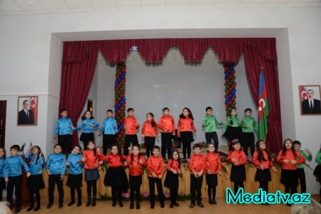 Nəsimi rayonu 111 saylı tam orta məktəbdə  “Ucal,Yaşa Azərbaycan ” mövzusunda tədbir keçirildi - FOTOLAR