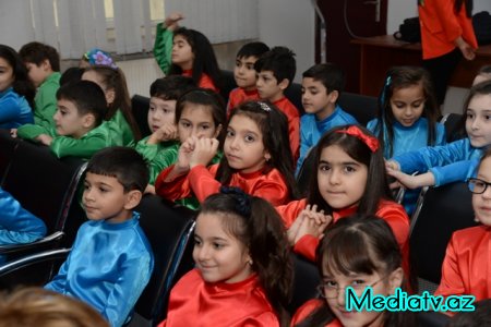 Nəsimi rayonu 111 saylı tam orta məktəbdə  “Ucal,Yaşa Azərbaycan ” mövzusunda tədbir keçirildi - FOTOLAR