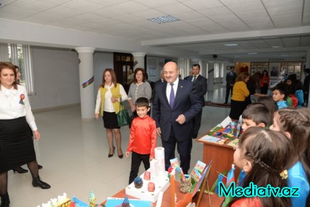 Nəsimi rayonu 111 saylı tam orta məktəbdə  “Ucal,Yaşa Azərbaycan ” mövzusunda tədbir keçirildi - FOTOLAR