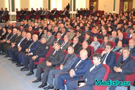 Prezidentin Füzuliyə səfərinə həsr olunan müşavirə keçirilib - FOTOLAR