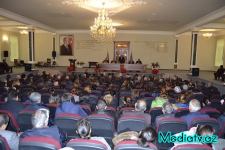 Prezidentin Füzuliyə səfərinə həsr olunan müşavirə keçirilib - FOTOLAR