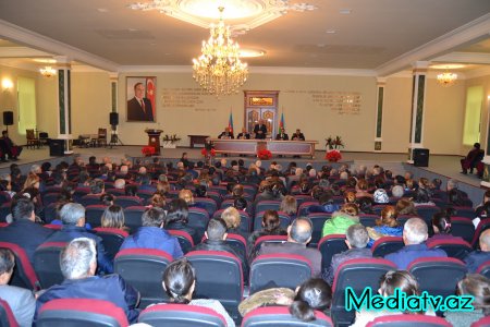 Prezidentin Füzuliyə səfərinə həsr olunan müşavirə keçirilib - FOTOLAR