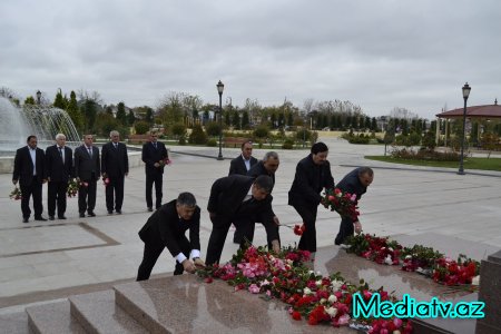 Prezidentin Füzuliyə səfərinə həsr olunan müşavirə keçirilib - FOTOLAR