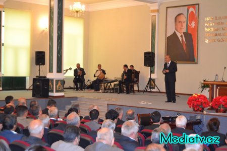 Prezidentin Füzuliyə səfərinə həsr olunan müşavirə keçirilib - FOTOLAR
