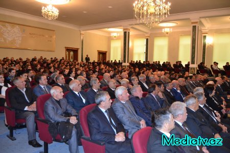 Prezidentin Füzuliyə səfərinə həsr olunan müşavirə keçirilib - FOTOLAR