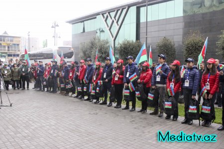 Nərimanov rayon məktəbliləri “Ölkəmizi tanıyaq” tur-aksiyası çərçivəsində respublikamızın cənub bölgəsinə yola salınıblar - FOTOLAR