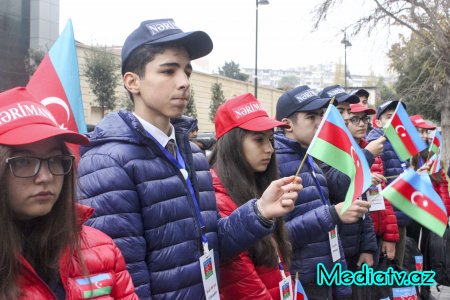 Nərimanov rayon məktəbliləri “Ölkəmizi tanıyaq” tur-aksiyası çərçivəsində respublikamızın cənub bölgəsinə yola salınıblar - FOTOLAR