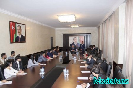 Nərimanov rayon gənclərinin deputatla görüşü keçirilib - FOTOLAR