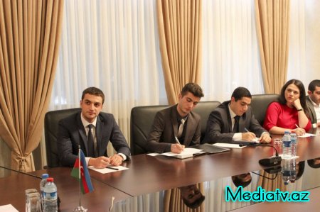 Nərimanov rayon gənclərinin deputatla görüşü keçirilib - FOTOLAR