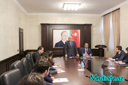 Nərimanov rayon gənclərinin deputatla görüşü keçirilib - FOTOLAR