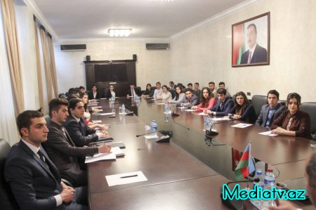 Nərimanov rayon gənclərinin deputatla görüşü keçirilib - FOTOLAR