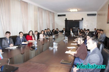 Nərimanov rayon gənclərinin deputatla görüşü keçirilib - FOTOLAR