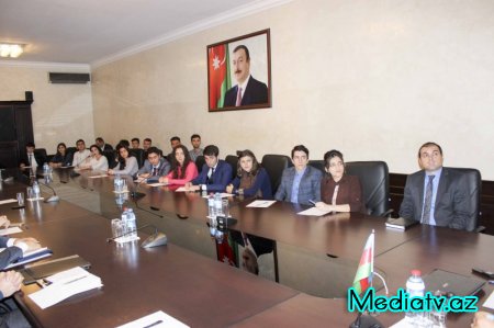 Nərimanov rayon gənclərinin deputatla görüşü keçirilib - FOTOLAR