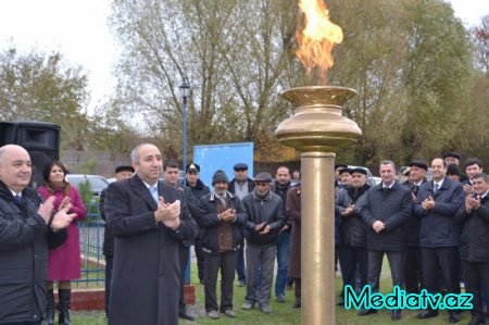 Kürdəmirin Türkədi kəndinə ilk dəfə təbii qaz verilib - FOTOLAR