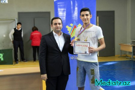 Stolüstü tennis idman növü üzrə Nərimanov rayon turniri keçirildi - FOTOLAR