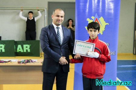 Stolüstü tennis idman növü üzrə Nərimanov rayon turniri keçirildi - FOTOLAR
