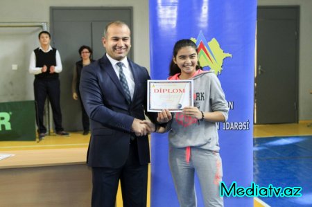 Stolüstü tennis idman növü üzrə Nərimanov rayon turniri keçirildi - FOTOLAR