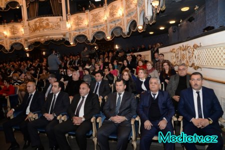 Nəsimi rayonunda əbədiyaşar Ulu Öndər Heydər Əliyevin  xatirəsinə həsr olunmuş anım mərasimi keçirilib - FOTOLAR