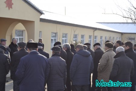 Alı Alıyev vətəndaşlarla görüşüb, problem və qayğılarını dinləyib - FOTOLAR